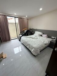 Flora Road (D17), Terrace #553593641